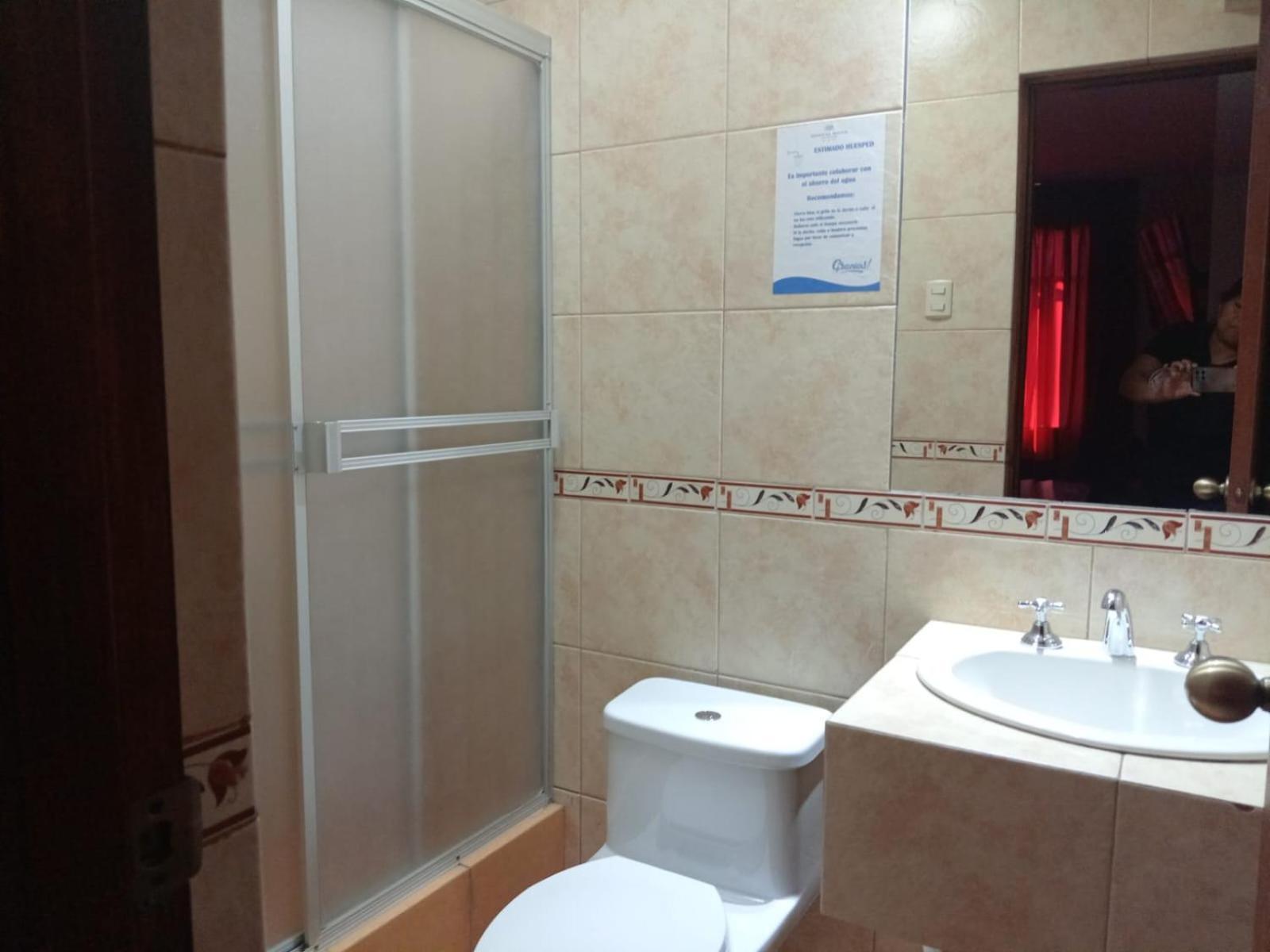Hostal Bond Huaraz  Ngoại thất bức ảnh